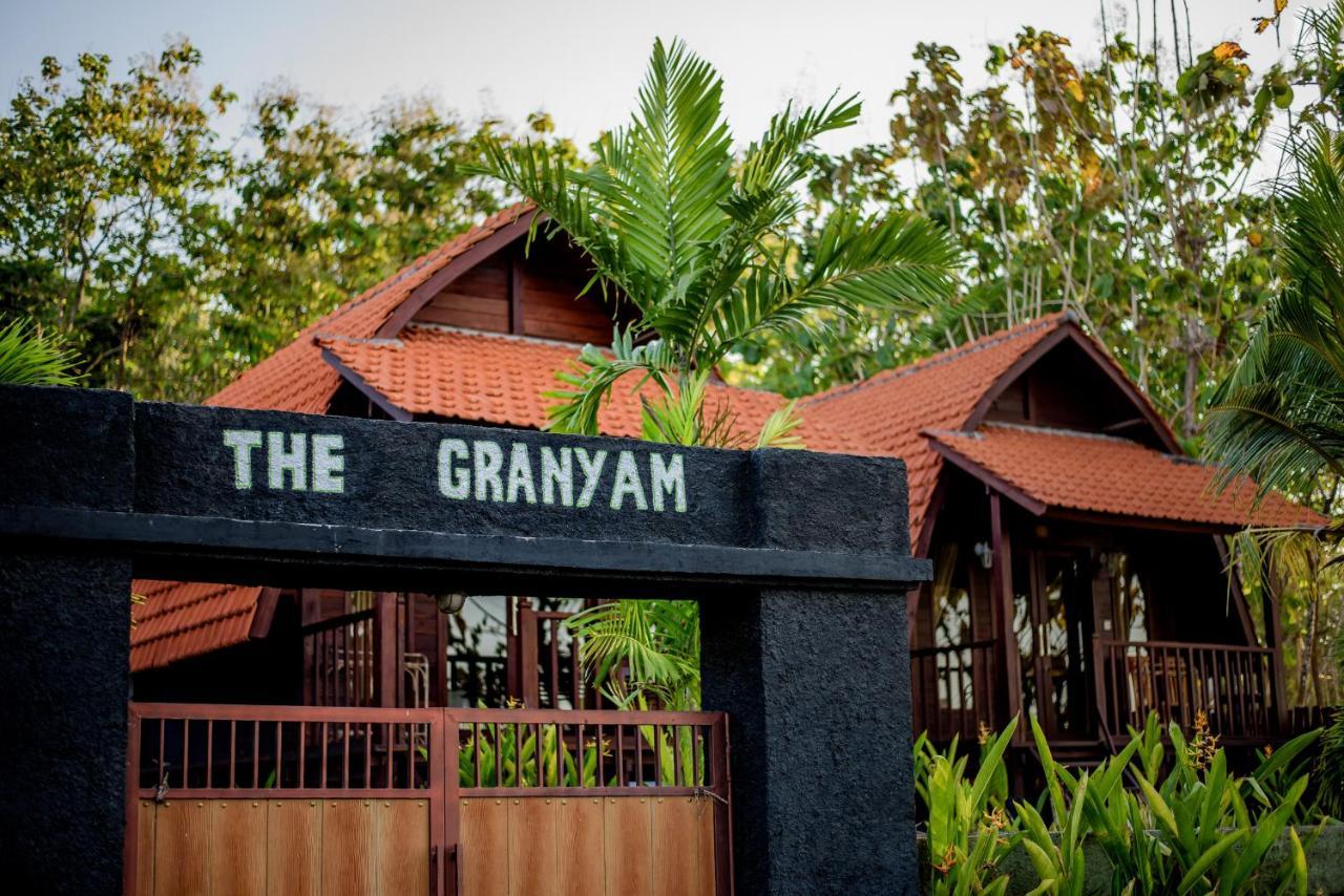 The Granyam Garden Cottage Batununggul Bagian luar foto