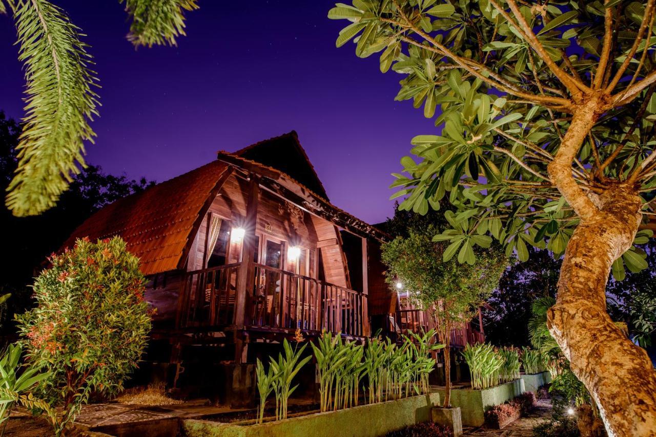 The Granyam Garden Cottage Batununggul Bagian luar foto
