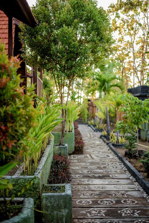 The Granyam Garden Cottage Batununggul Bagian luar foto